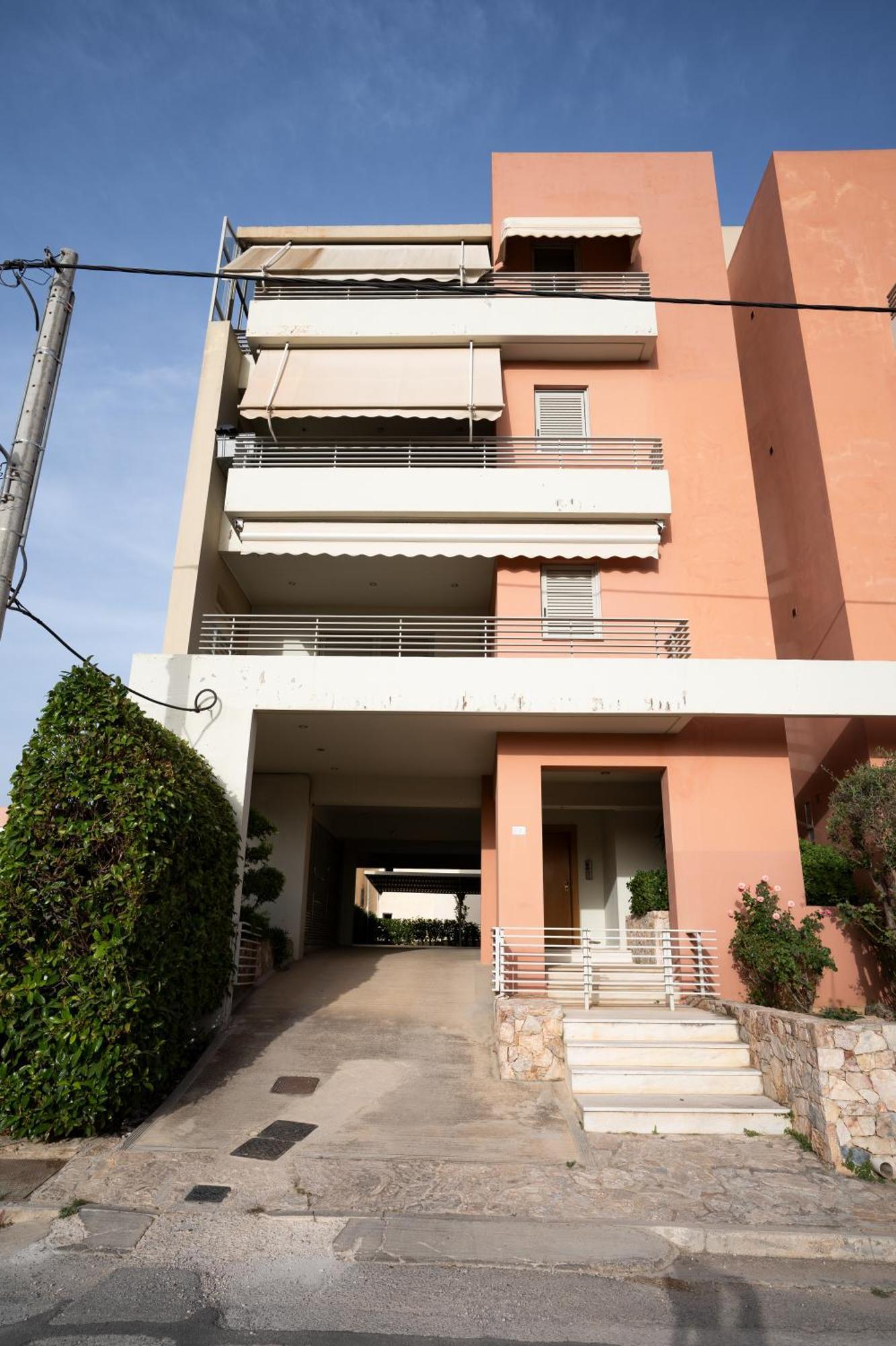 Maria'S Airport Apartment Koropion Exterior photo
